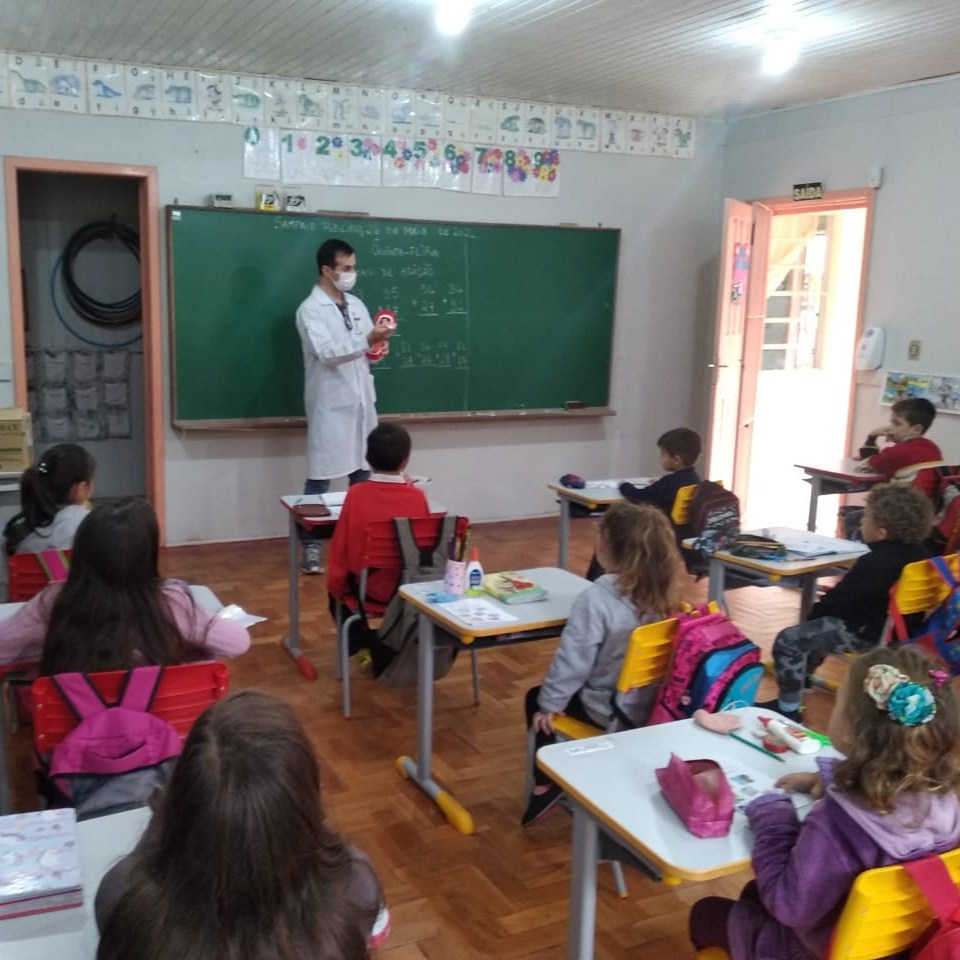 Secretaria de Saúde de Riozinho desenvolve o projeto Dentista na Escola
