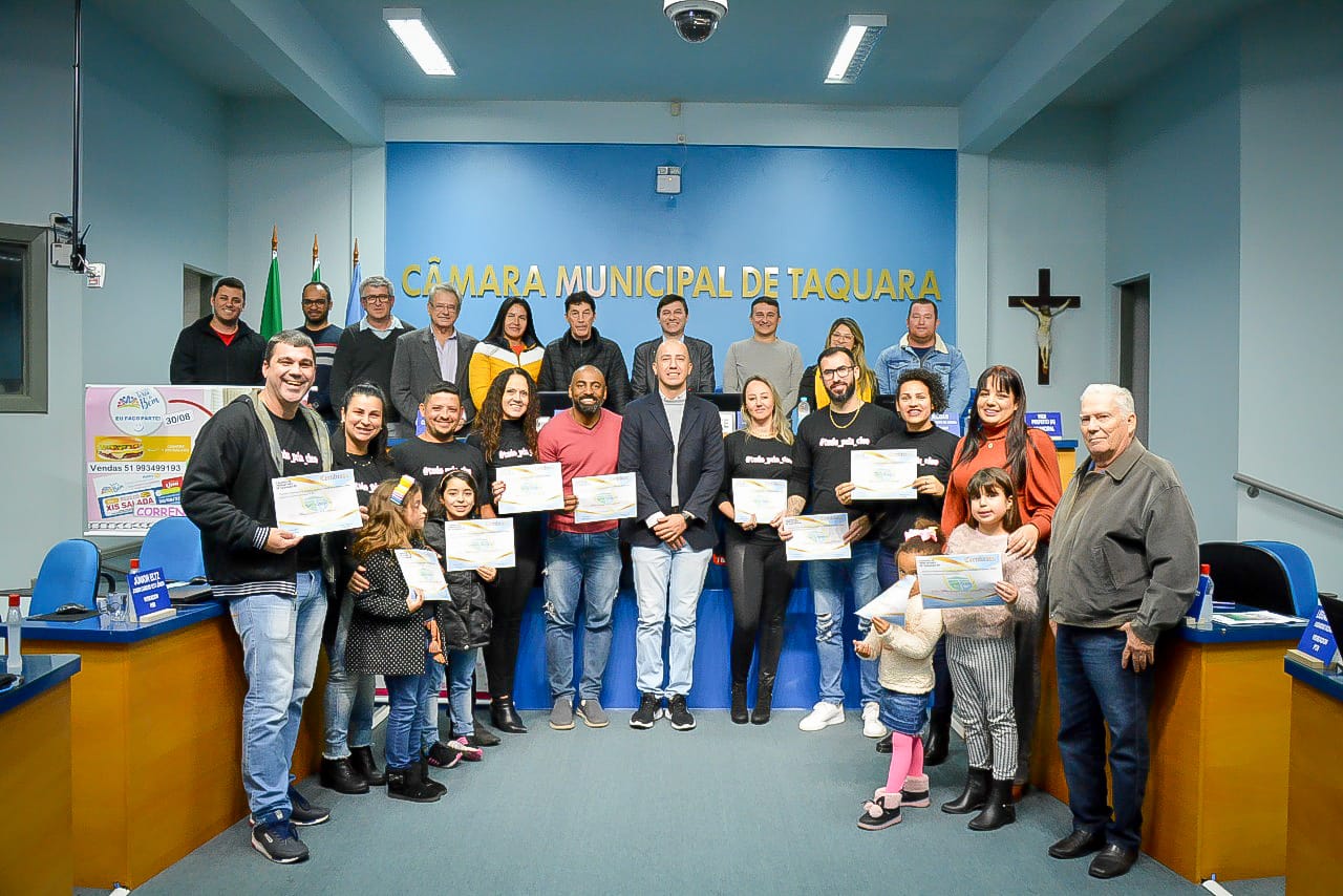 Vereadores de Taquara promovem homenagem aos voluntários do grupo A Corrente do Bem