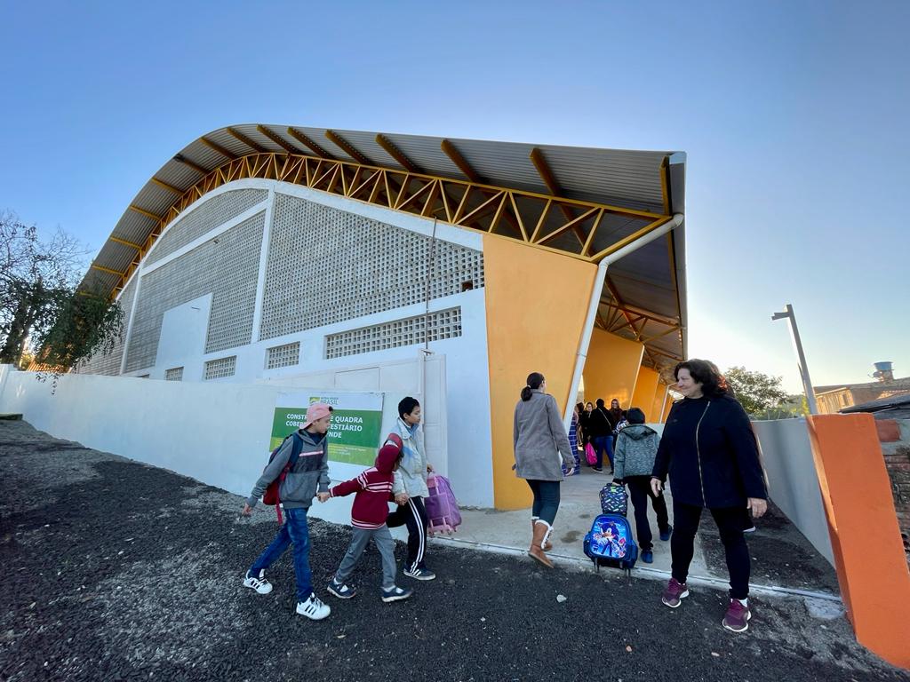 Quadra poliesportiva da Escola Lauro Hampe Müller em Taquara foi finalizada