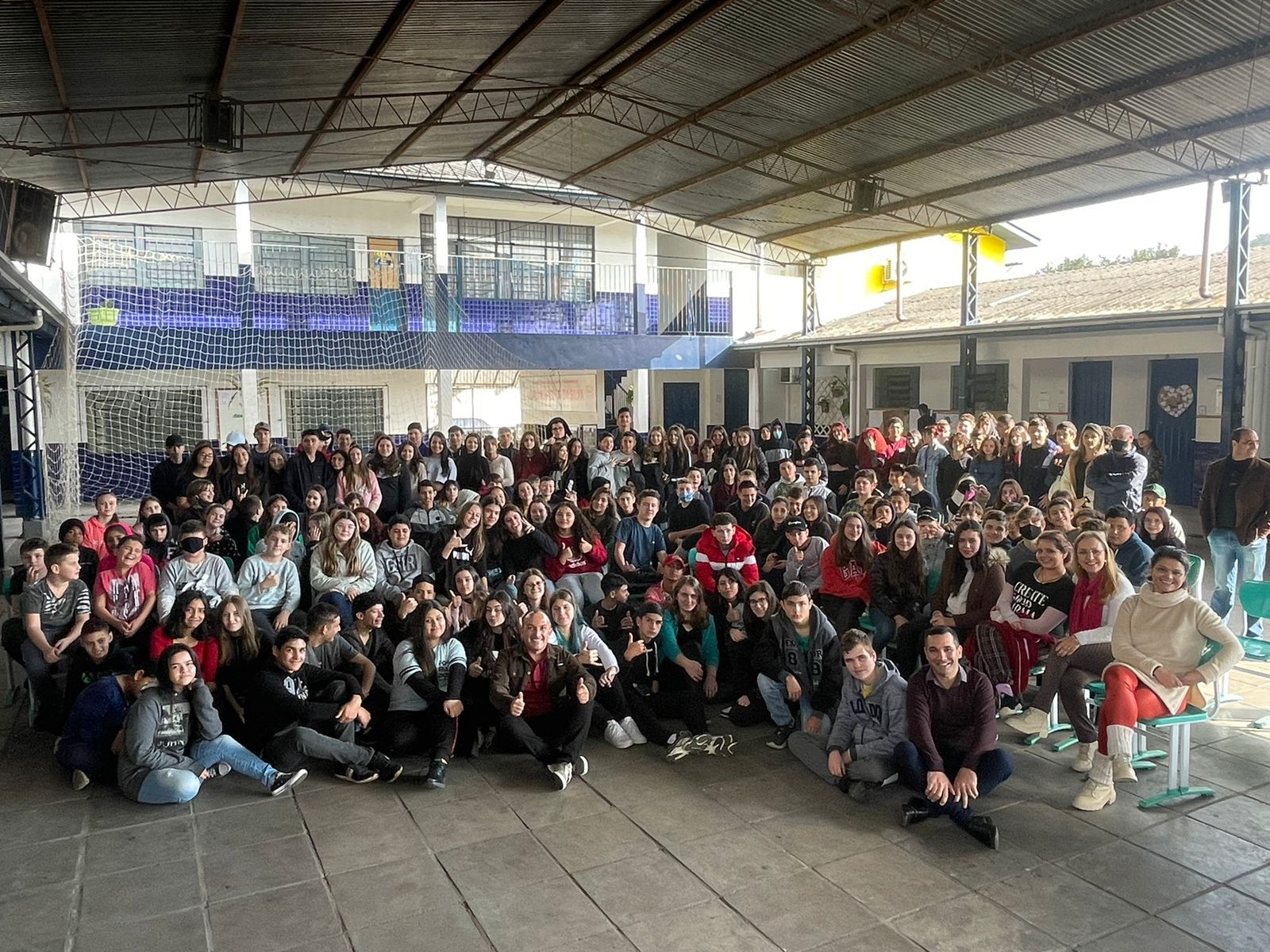 Parlamentares de Parobé visitam escolas da rede municipal e apresentam o projeto Vereador Mirim