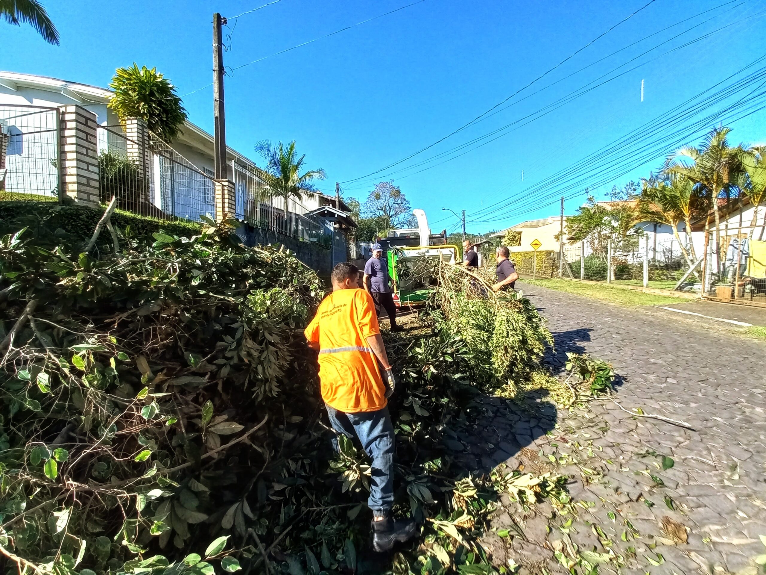 Serviço de recolhimento de podas continua em Taquara