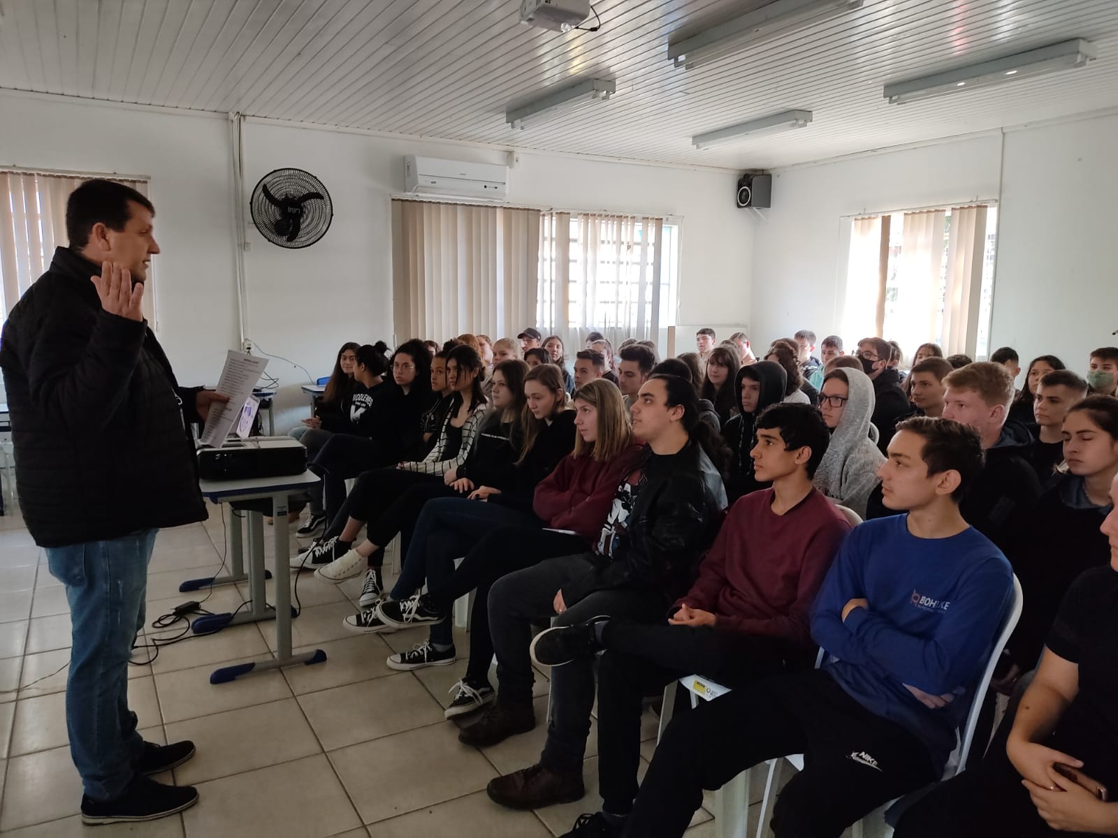 FGTAS/Sine realiza palestras para alunos da rede municipal de Rolante