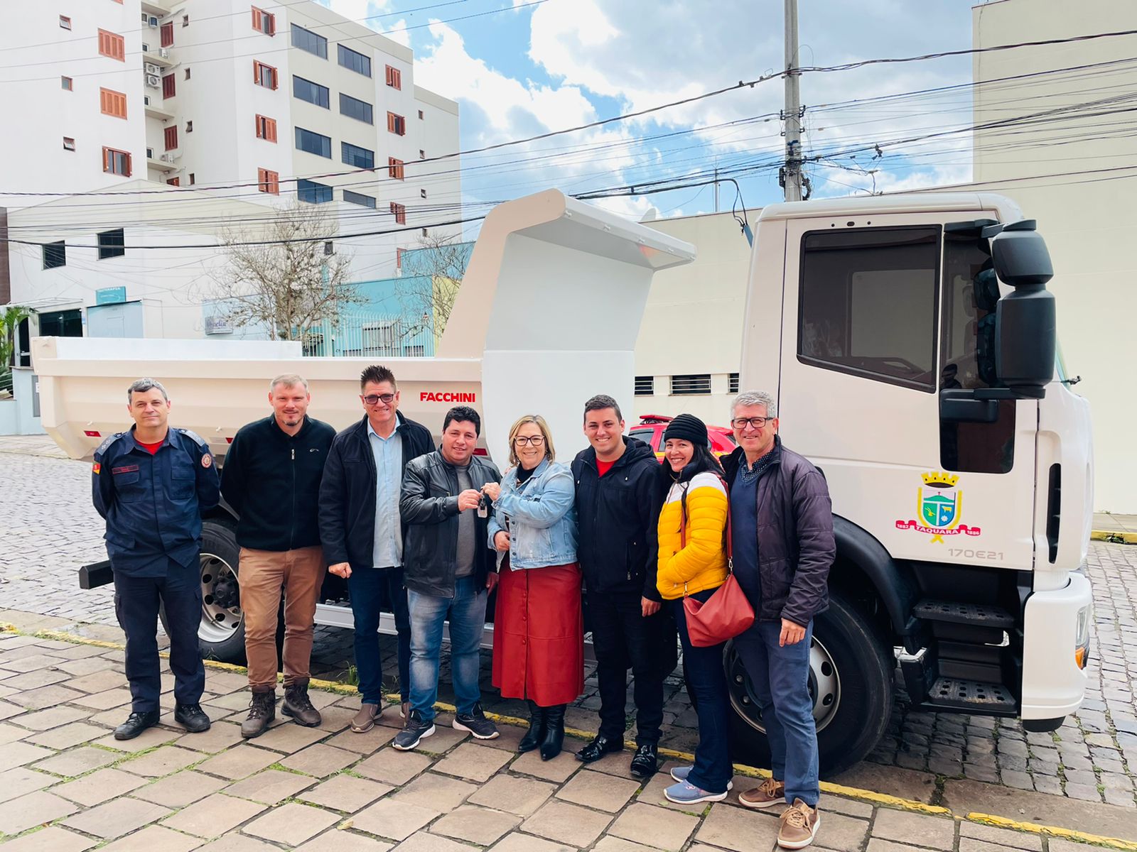 Quarto caminhão adquirido pela prefeitura de Taquara será utilizado pela secretaria distrital de Padilha