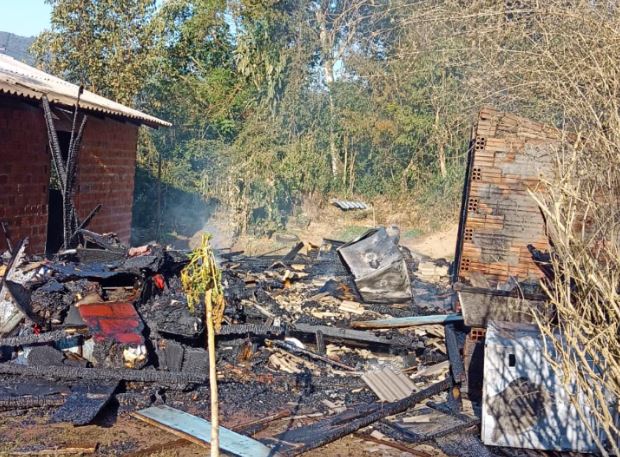 Incêndio atinge residência em Três Coroas