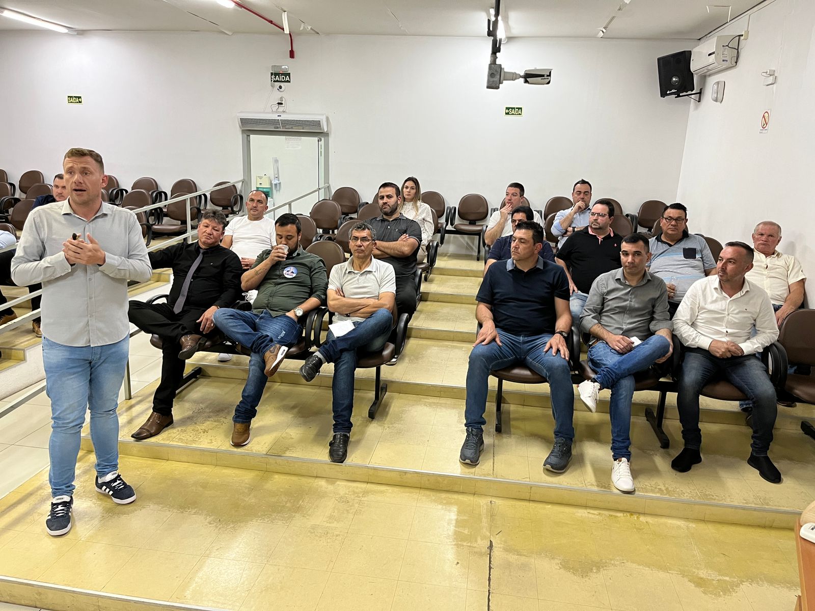 Prefeito e vereadores discutem criação de consórcio regional de saneamento em Parobé