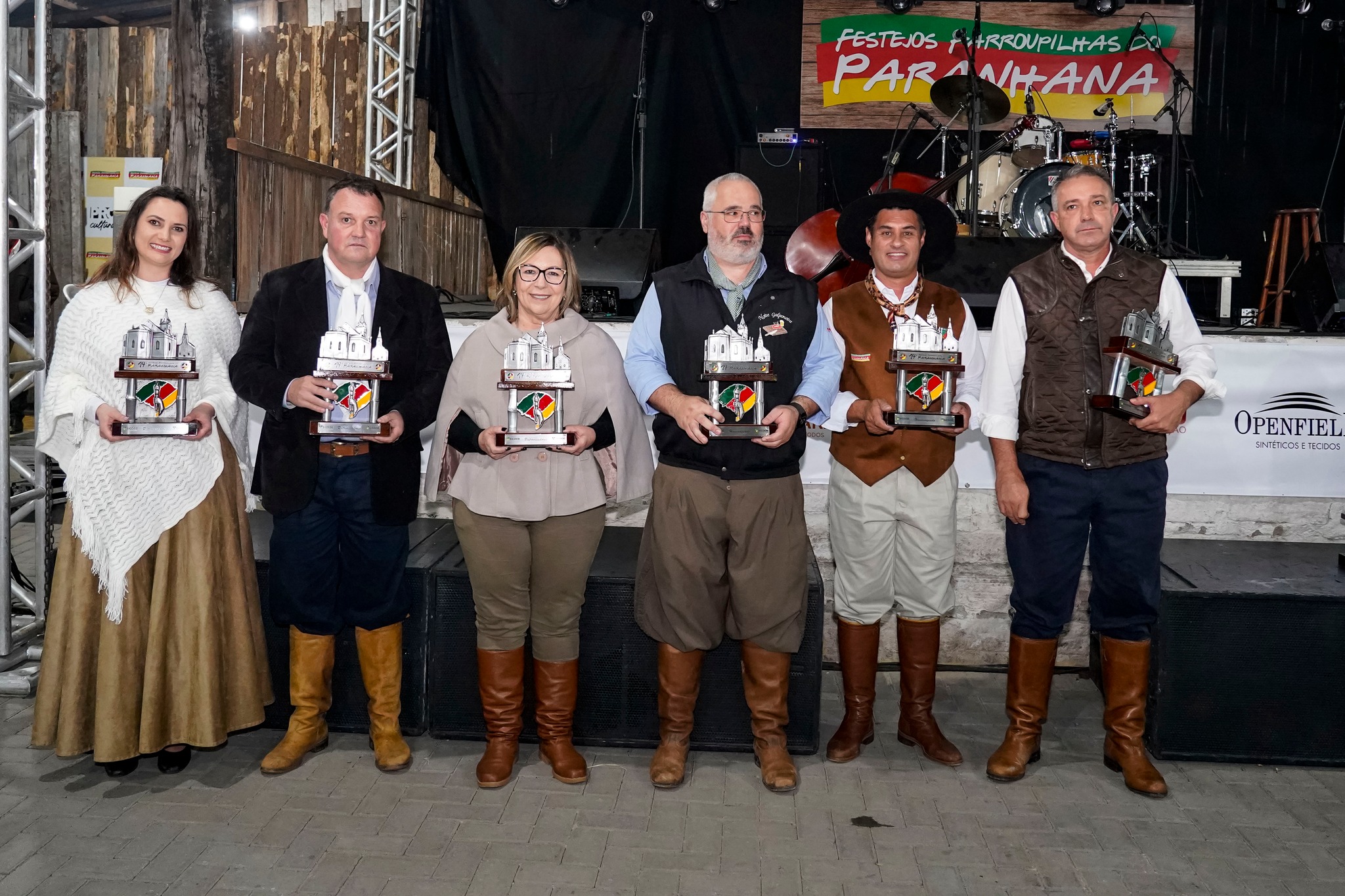 Associação dos Amigos dos Festejos Farroupilhas do Paranhana presta homenagem aos seus apoiadores