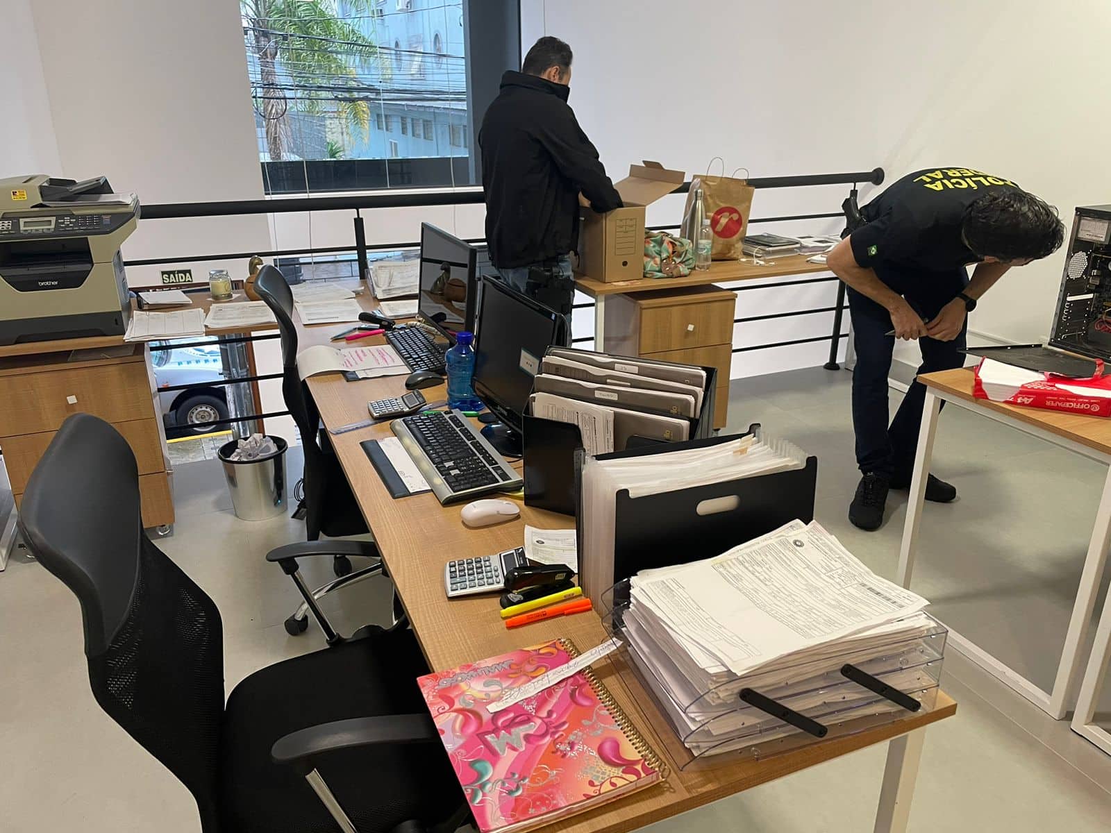 Operação da Polícia Federal e Receita Federal investiga sonegação fiscal em empresas do Vale do Paranhana