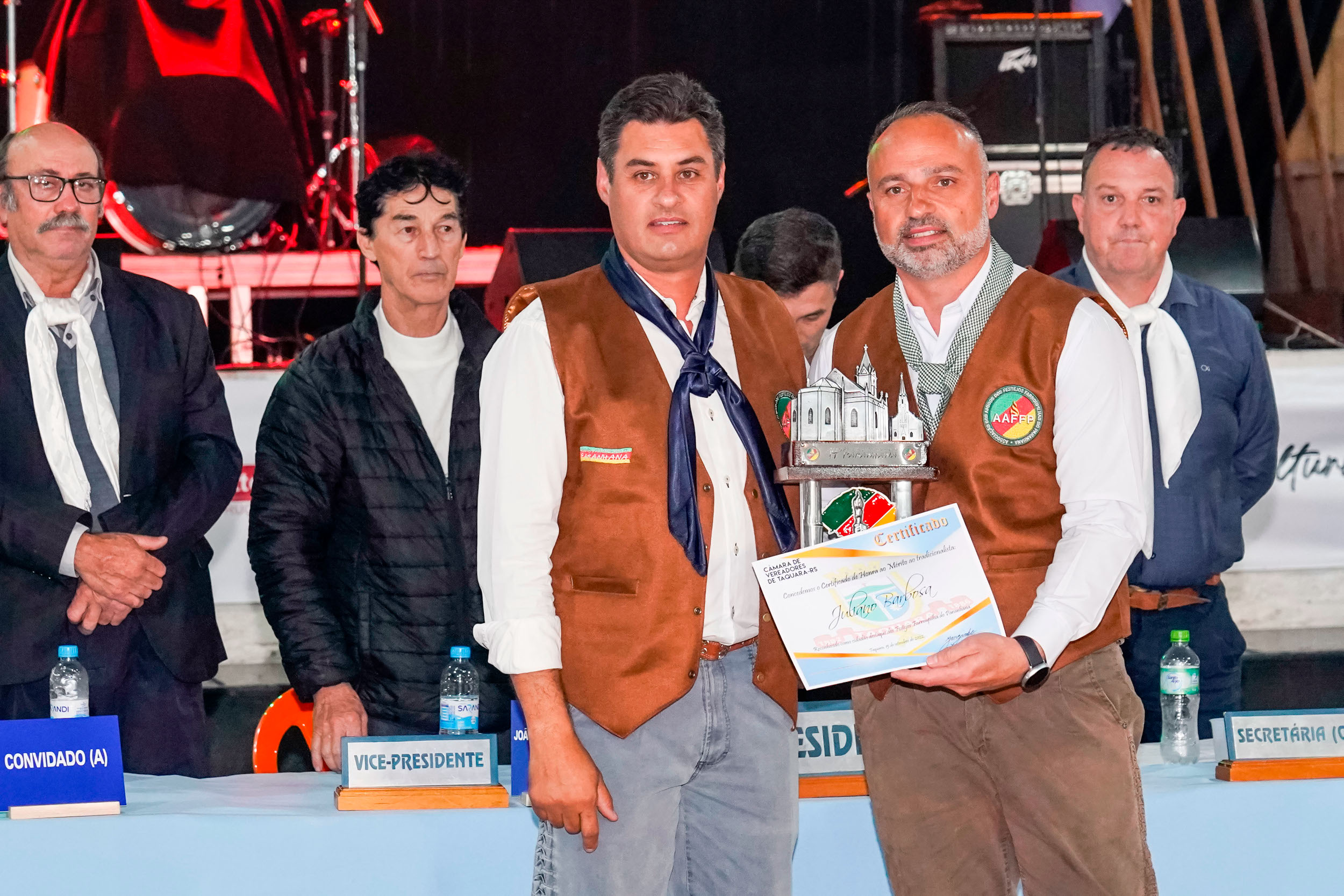 Sessão itinerante da Câmara de Vereadores de Taquara faz homenagens no 14º Festejos Farroupilhas do Paranhana