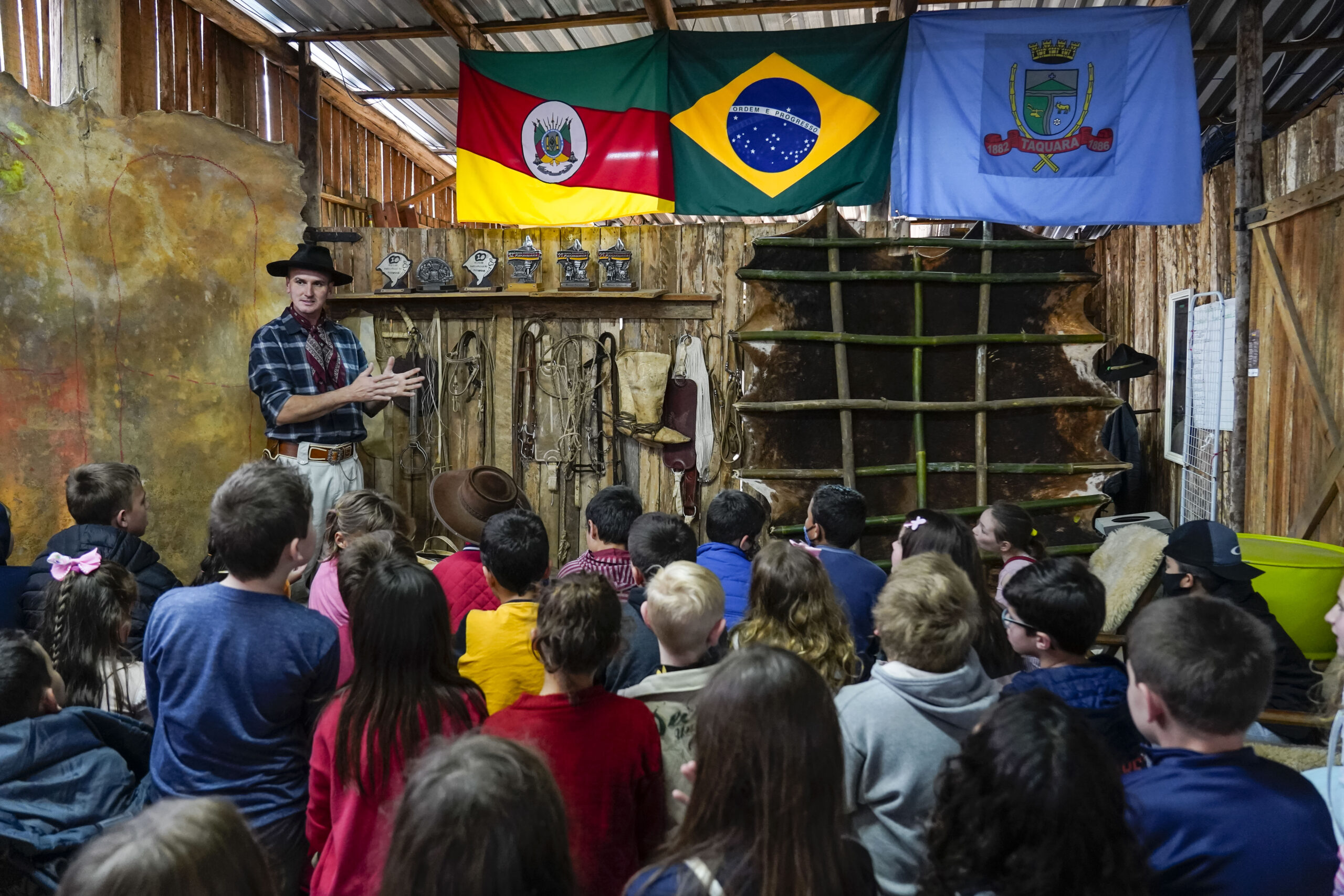 Oficinas culturais repassam a cultura gaúcha a mais de 2.500 estudantes de Taquara