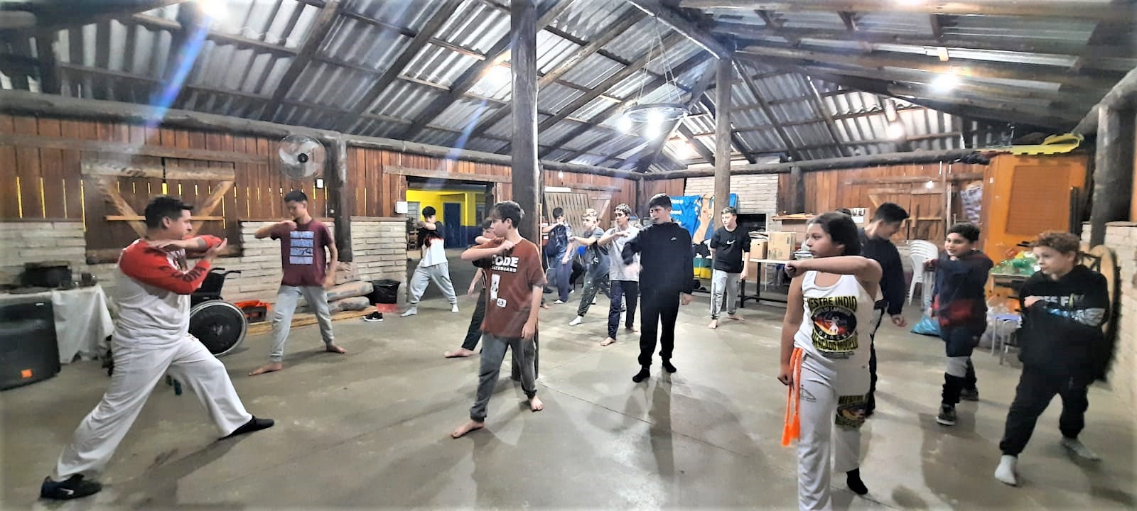 Projeto leva cultura da capoeira para escola em Parobé