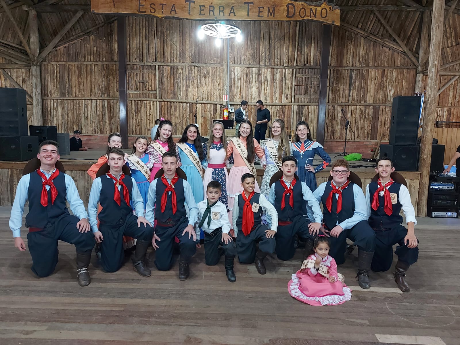 Apresentação de talentos do CTG Passo dos Tropeiros é realizada durante os Festejos Farroupilhas de Rolante