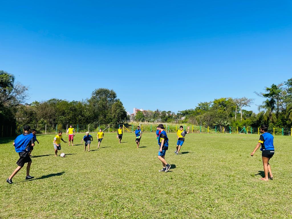 Oficinas esportivas com crianças e adolescentes são promovidas no bairro Santa Maria em Taquara