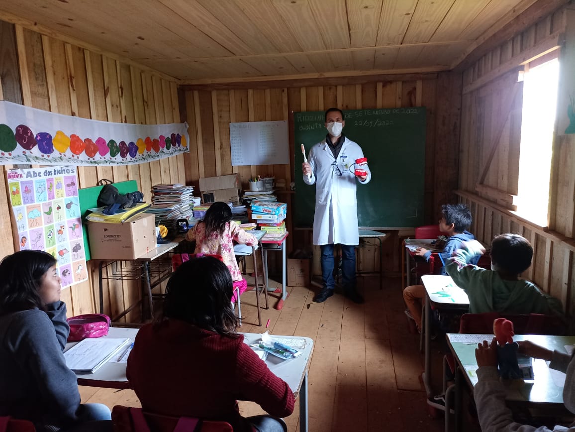 Projeto Dentista na Escola visita aldeia indígena Pindoty em Riozinho