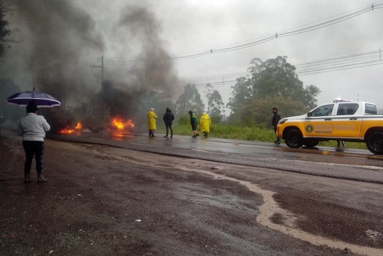 Igrejinha suspende pavimentações asfálticas em razão dos bloqueios em rodovias da região