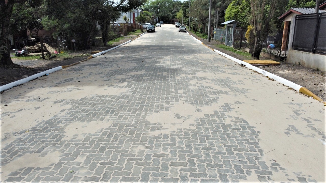 Prefeitura de Parobé conclui pavimentação da rua Araçá no bairro Planaza