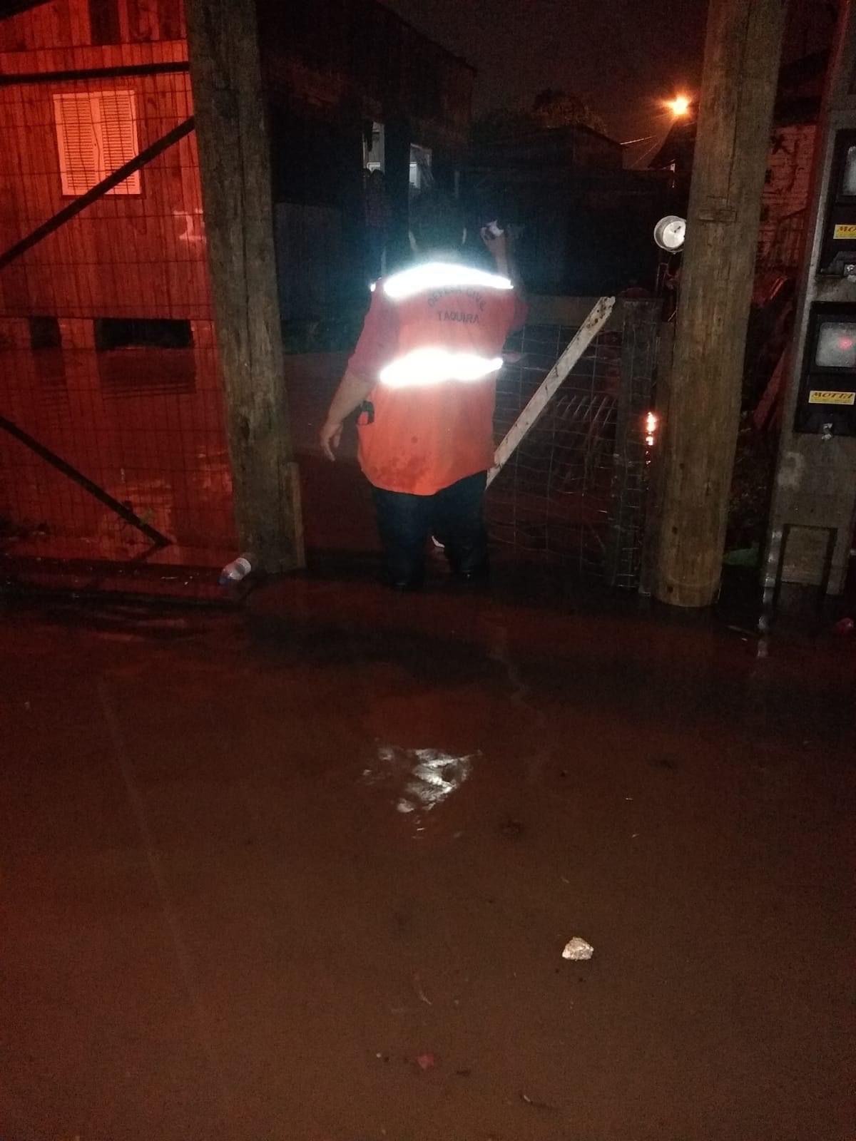 Chuva intensa deixou 48 residências alagadas em Taquara