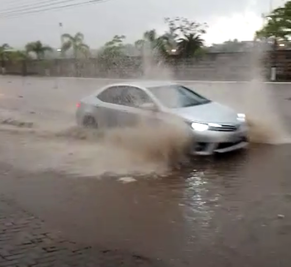 Parobé registra alagamentos em pontos do município após chuvarada desta sexta-feira (21)