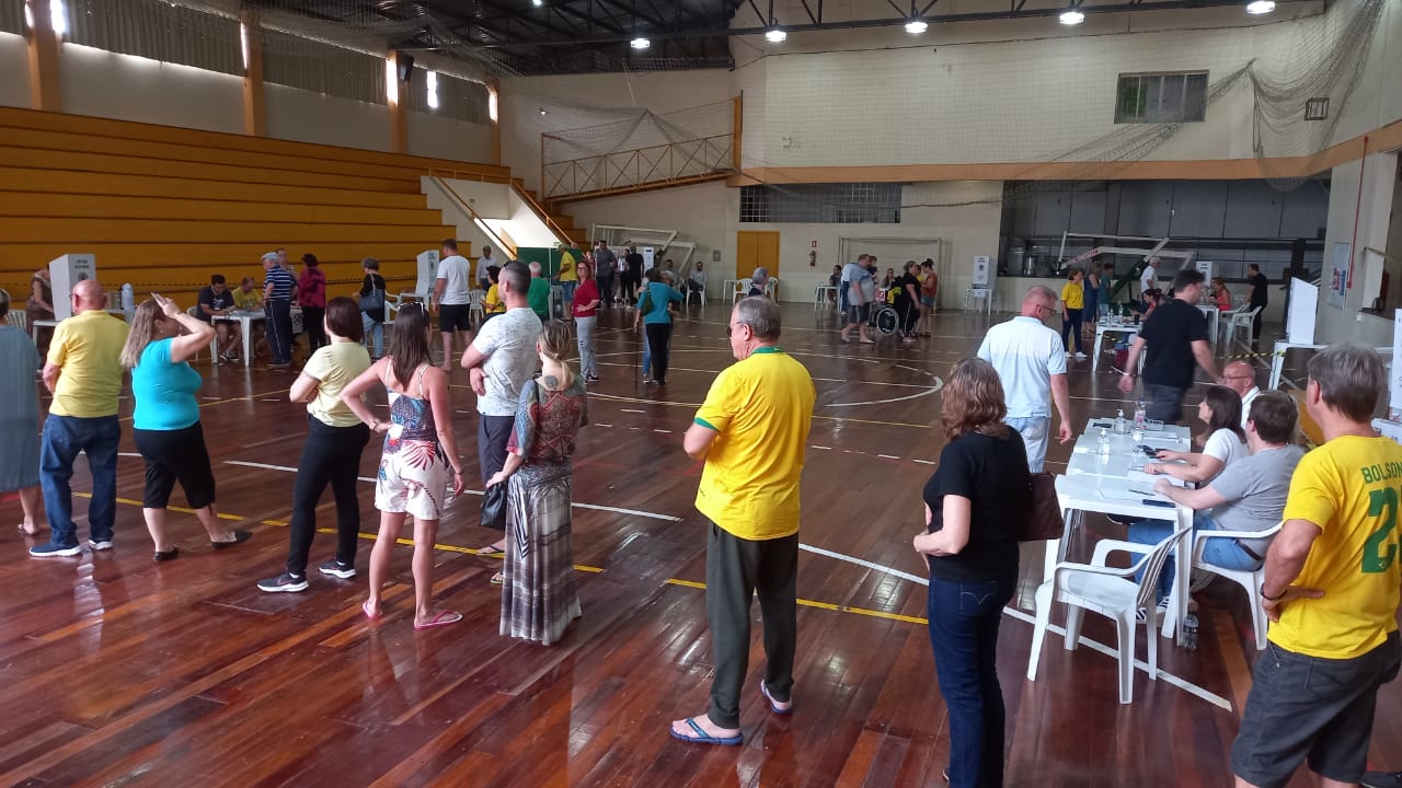 Segundo turno das eleições transcorre com tranquilidade e menos filas na região