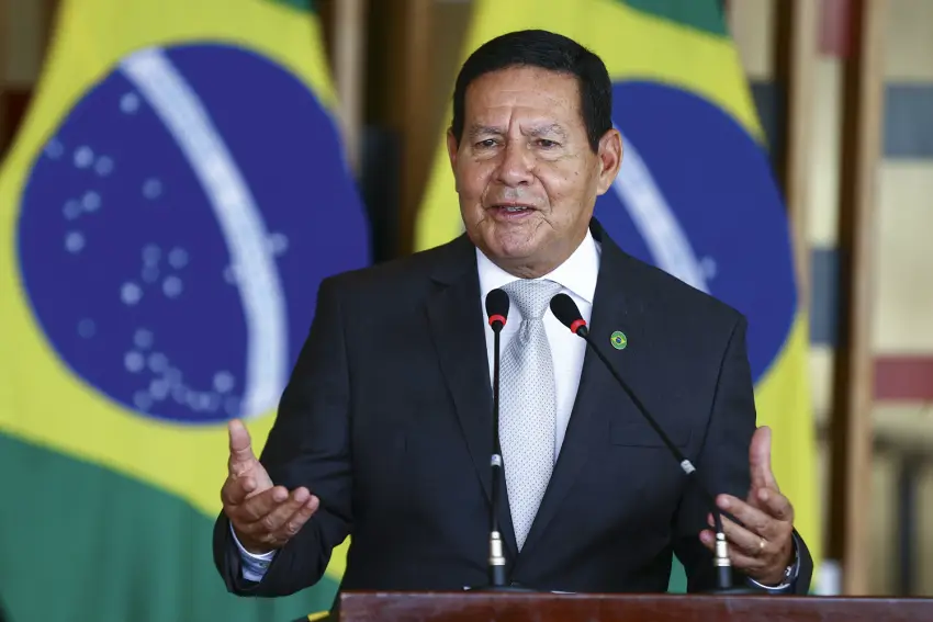 Hamilton Mourão é eleito senador pelo Rio Grande do Sul