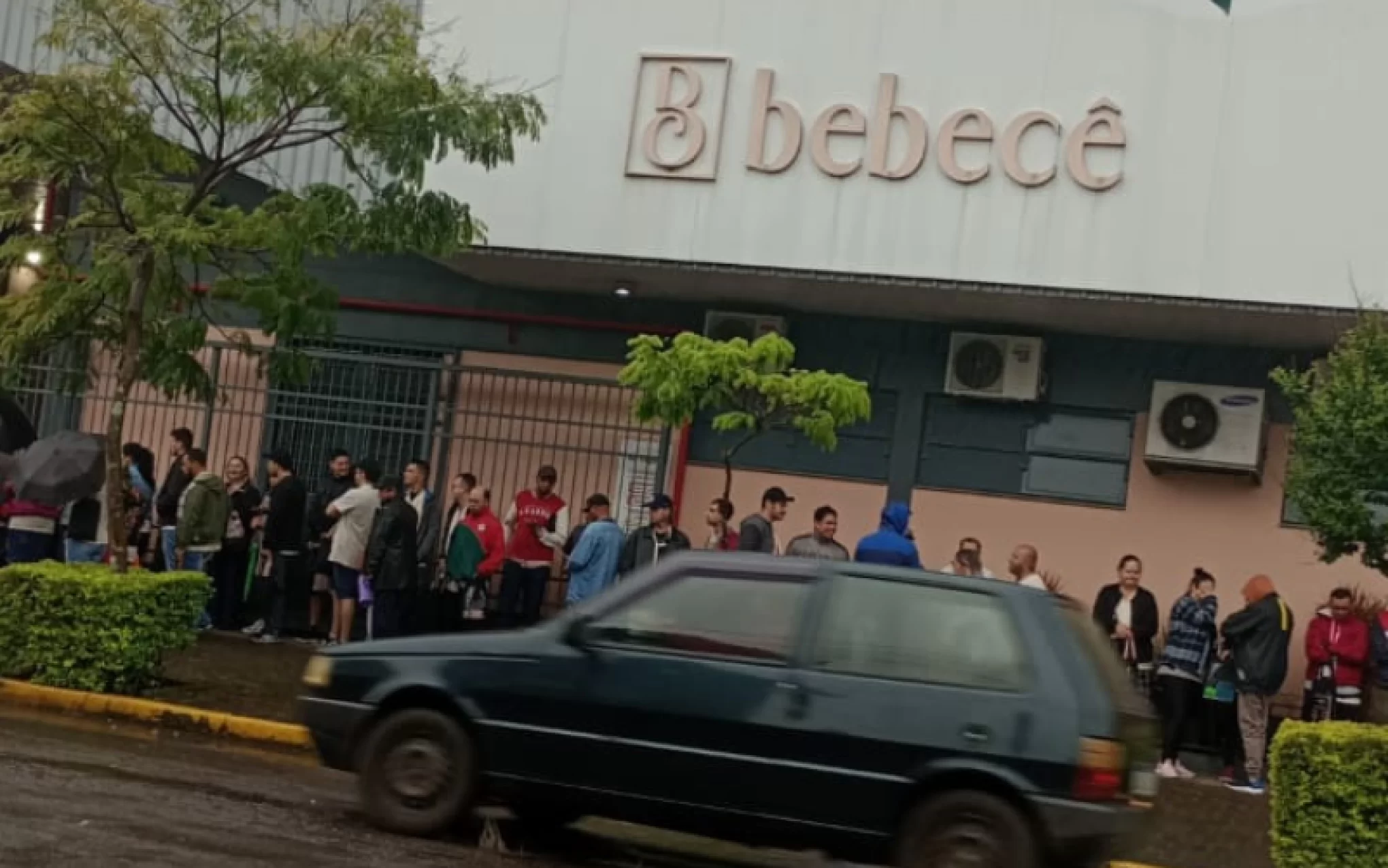 Bebecê afirma que é falsa mensagem informando a demissão de 600 funcionários após vitória de Lula