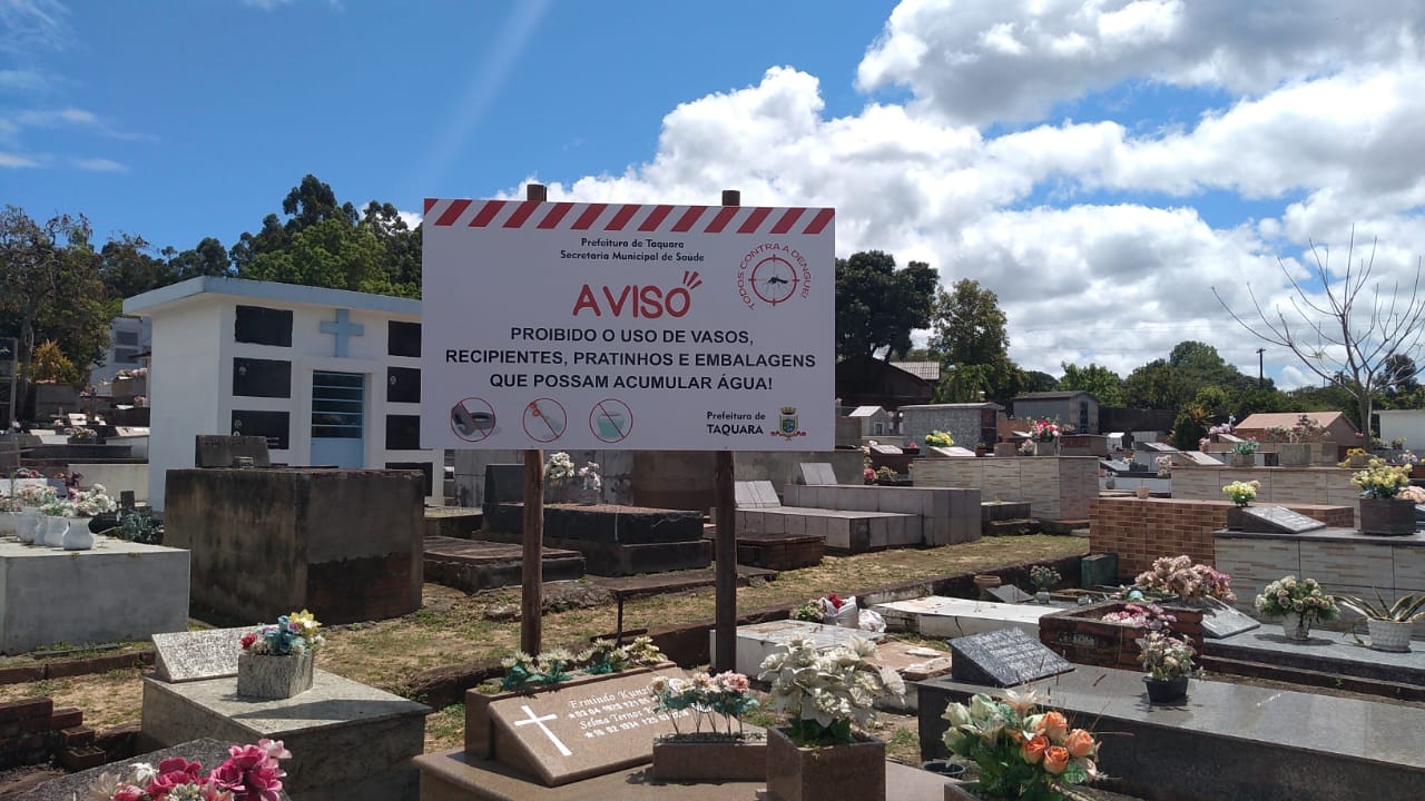 Secretaria de Saúde de Taquara orienta sobre a forma correta de colocar flores nos cemitérios