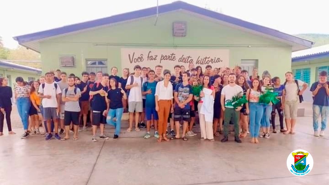 Secretarias de Saúde e Educação de Três Coroas promovem palestras para alunos da escola 12 de Maio