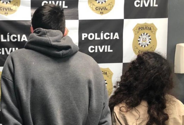 Casal é detido como suspeito por vender drogas nas proximidades de escolas de Rolante