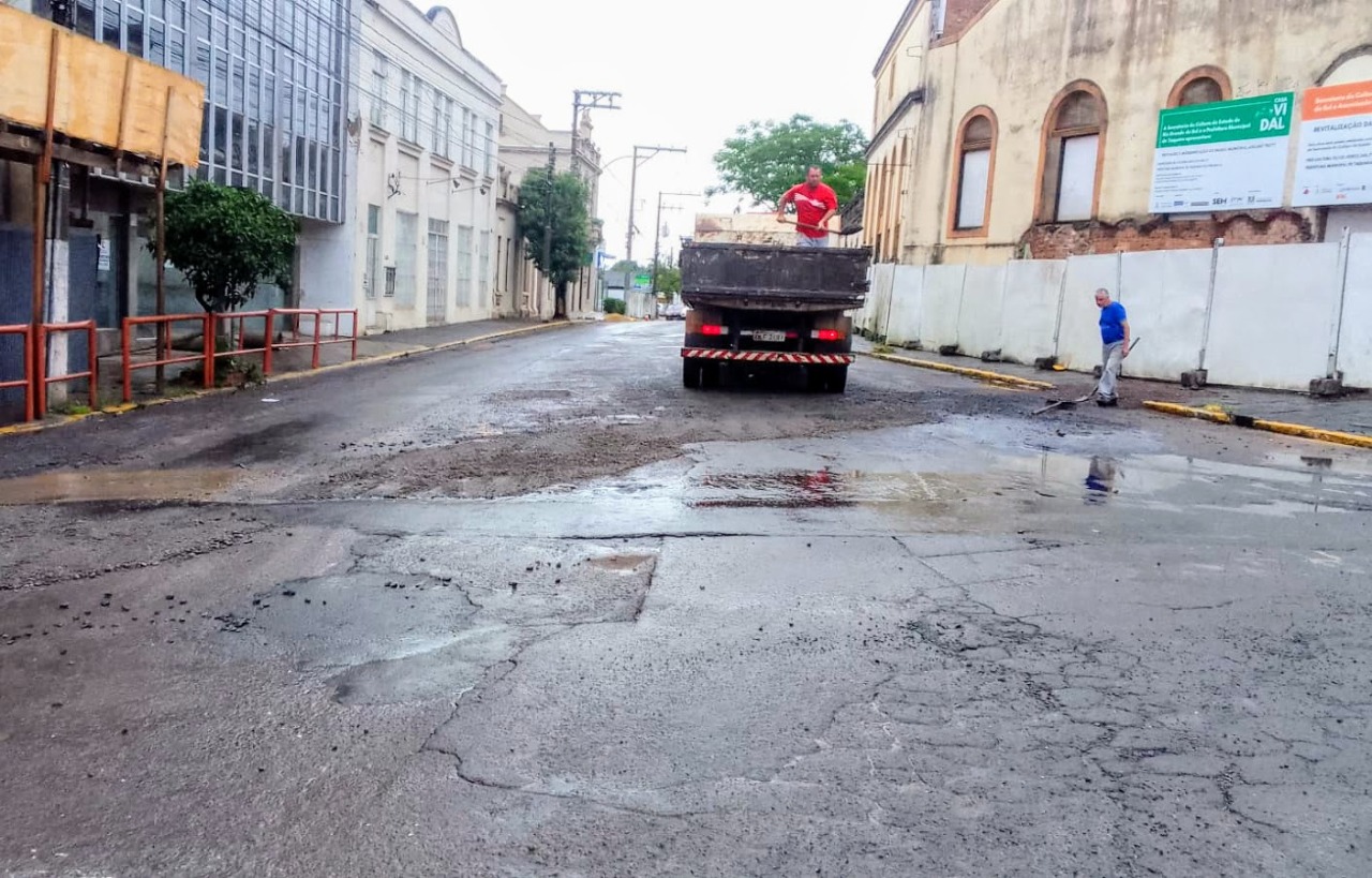 Trecho da rua Tristão Monteiro ficará bloqueado na manhã desta quinta-feira (24) em Taquara