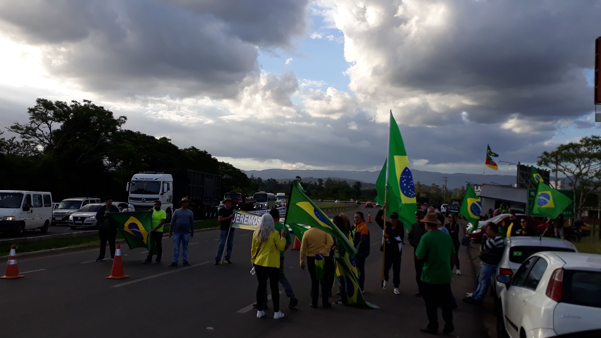 FOTOS: confira os registros da manifestação em Taquara junto às ERSs 239 e 115