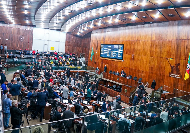 Assembleia aprova aumento do mínimo regional em 10,6%; veja valores