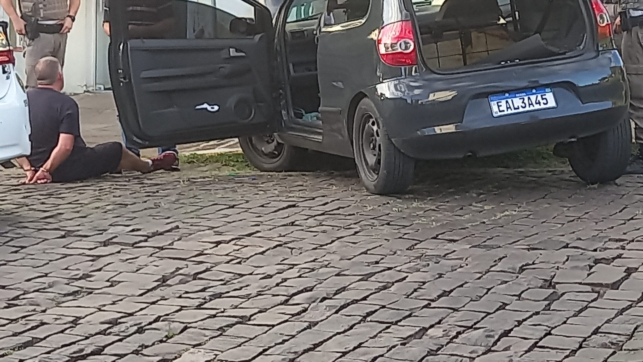 Homem é preso após perseguição com relatos de tiros em Taquara