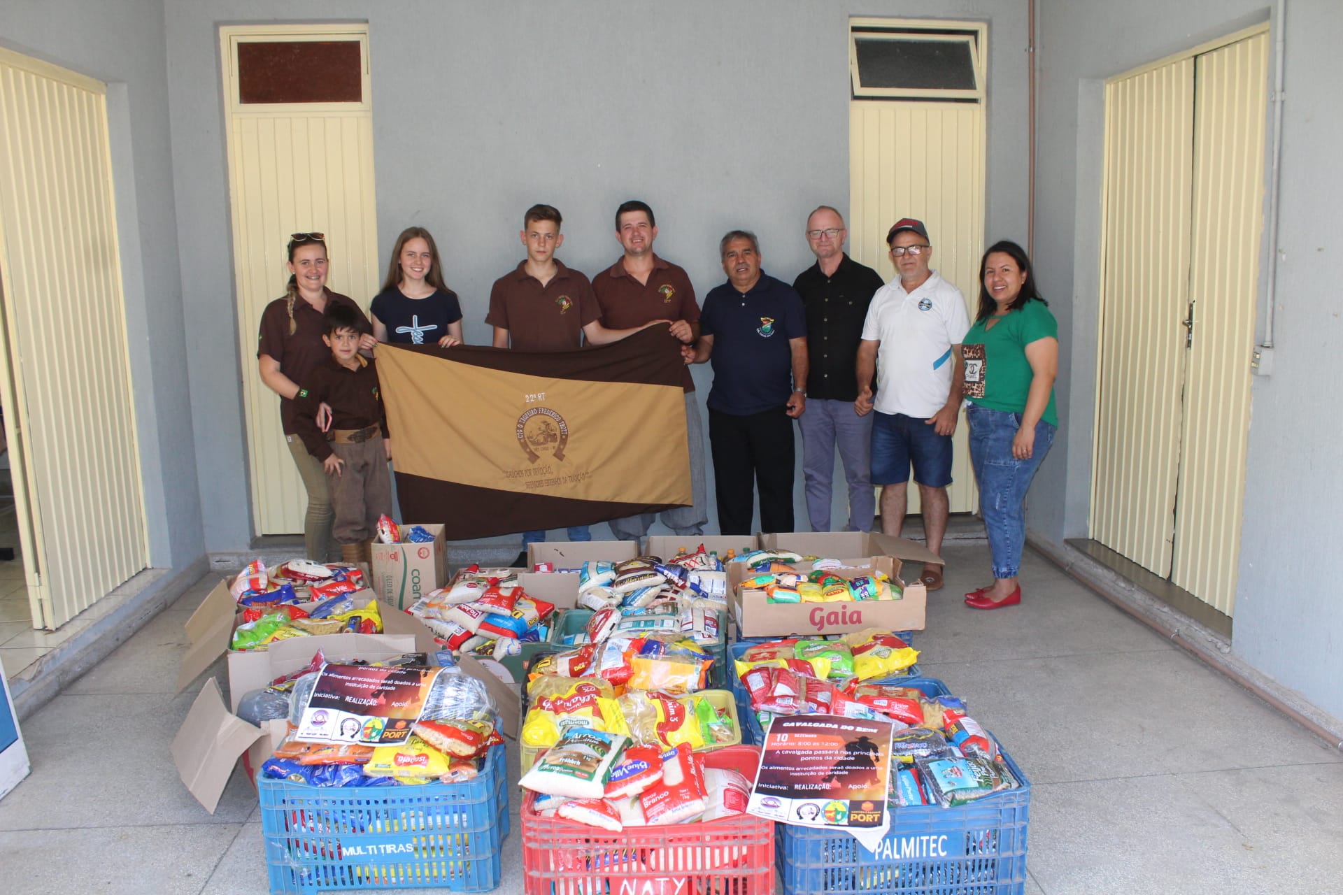 CTG O Tropeiro Frederico Trott repassa mais de 500 quilos de alimentos aos Cras de Três Coroas