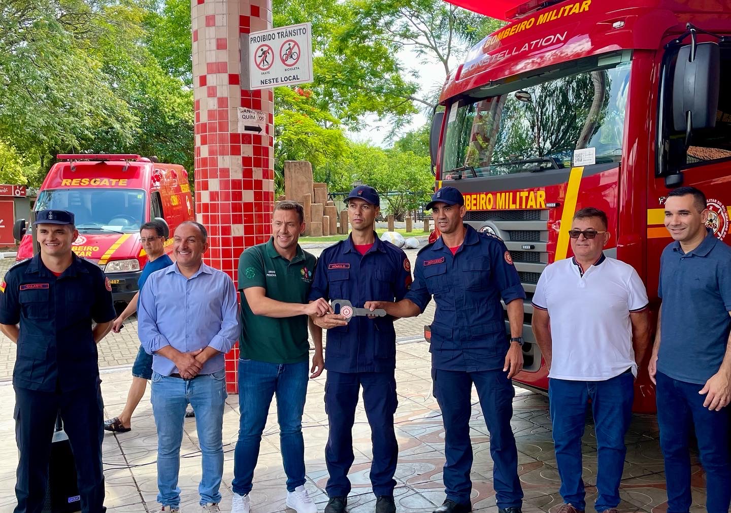 Solenidade marca entrega do novo caminhão do Corpo de Bombeiros aos moradores de Parobé