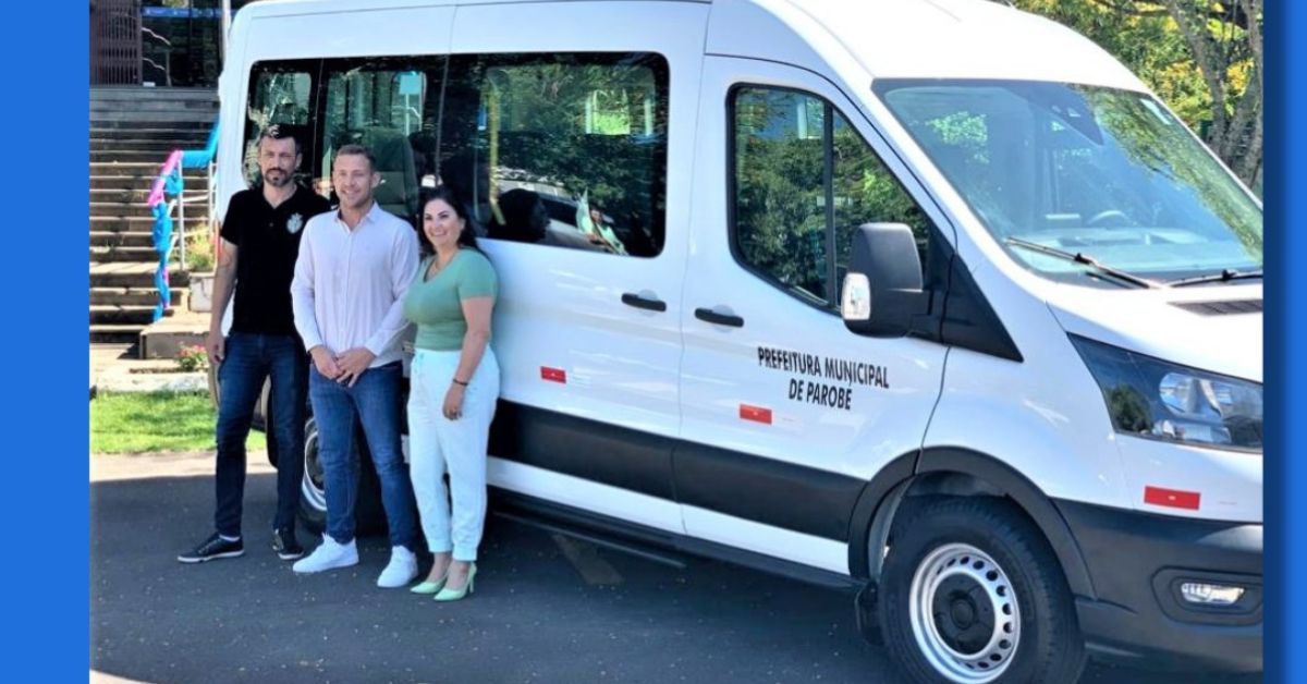 Prefeitura de Parobé recebe novo veículo para transporte de pacientes