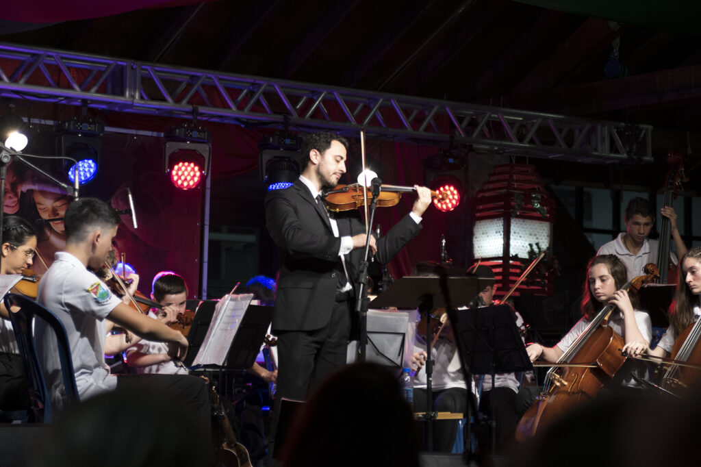 Estudantes da Orquestra Huberto Schimitt Müller realizam Recital de Natal em Três Coroas