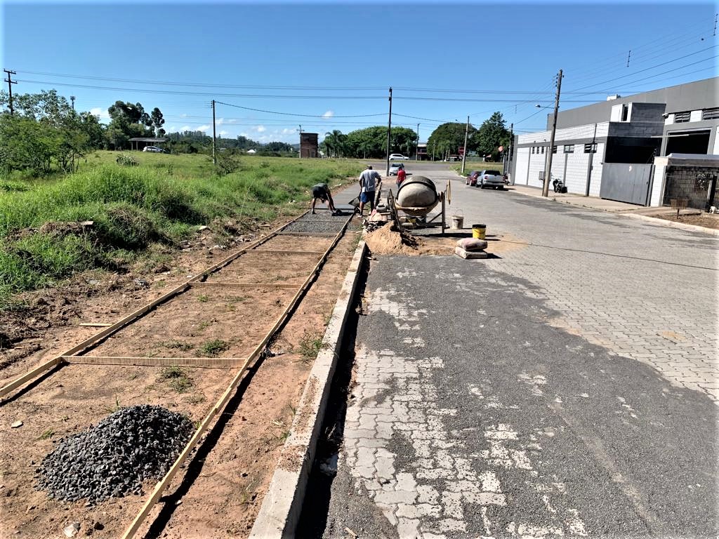 Concluída a pavimentação de mais uma rua de Parobé