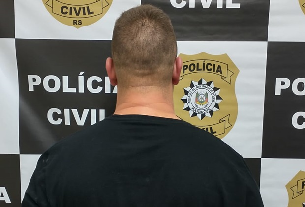 Suspeito de violência doméstica é detido após tentar fugir e se esconder da Polícia Civil de Taquara