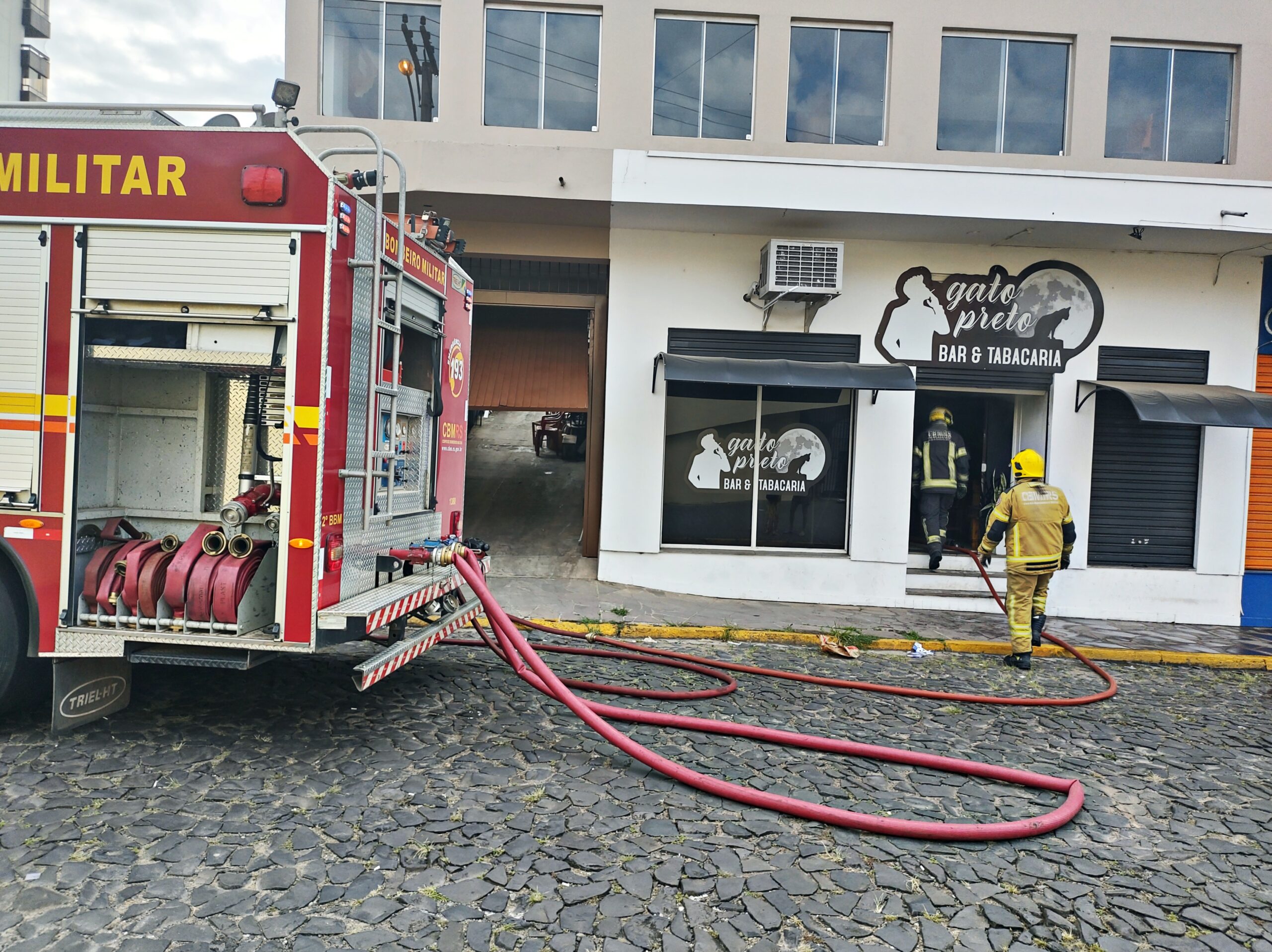 Bombeiros de Taquara combatem princípio de incêndio na região central da cidade