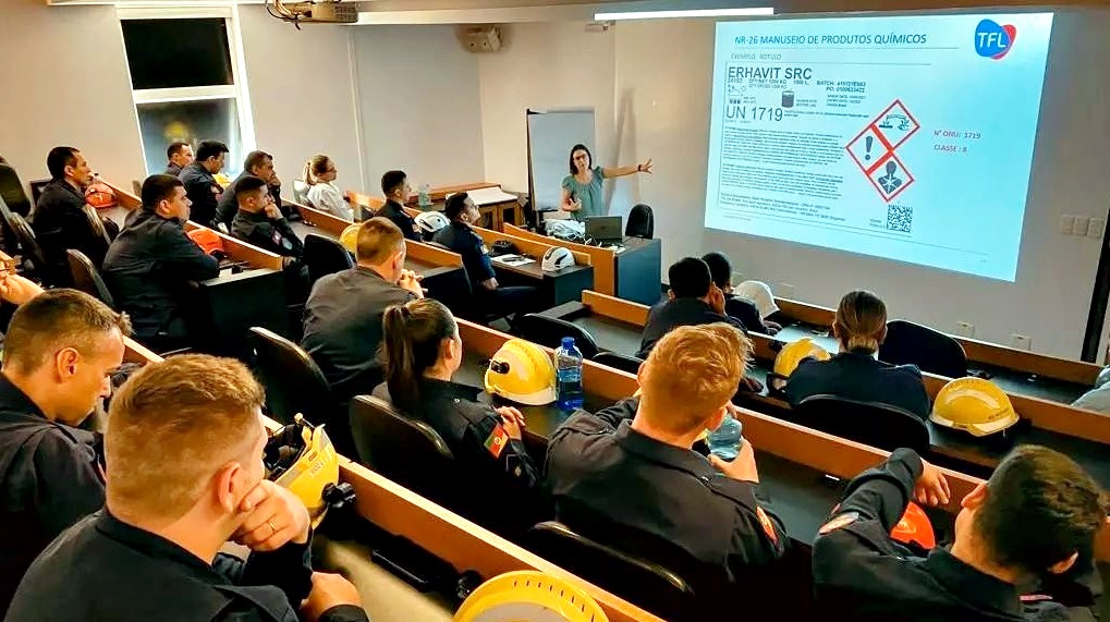 Bombeiro Militar de Parobé participa de treinamento com produtos químicos perigosos