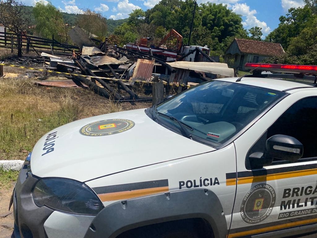 Brigada Militar prende homem que ateou fogo na casa após agredir companheira