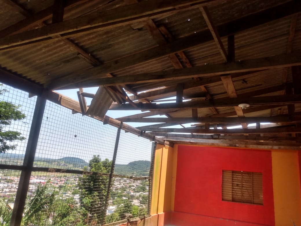 Cerca de 60 casas ficam destelhadas e uma família desalojada após temporal em Parobé