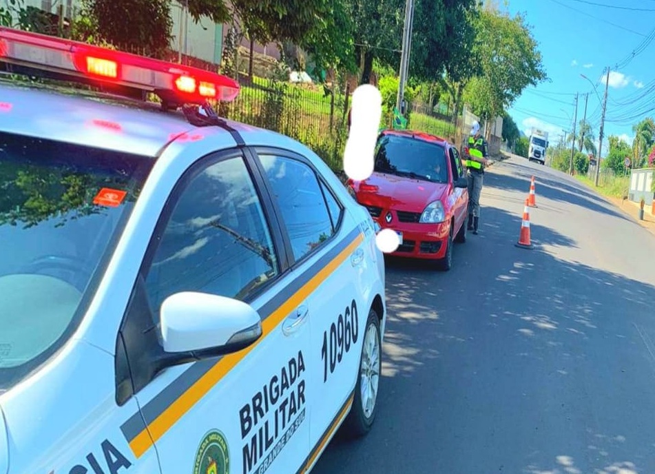 Motorista é preso por dirigir com carteira de habilitação falsa em Taquara