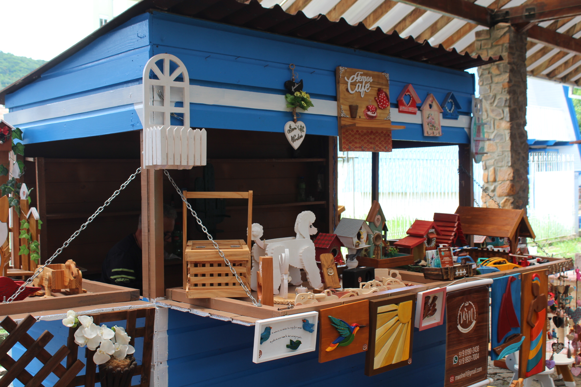 Casinhas da Associação de Artesãos da Cidade Verde ganham pintura nova em Três Coroas