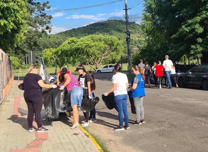 Igrejinha realiza ação Desapega contra o mosquito da dengue no loteamento Cohab