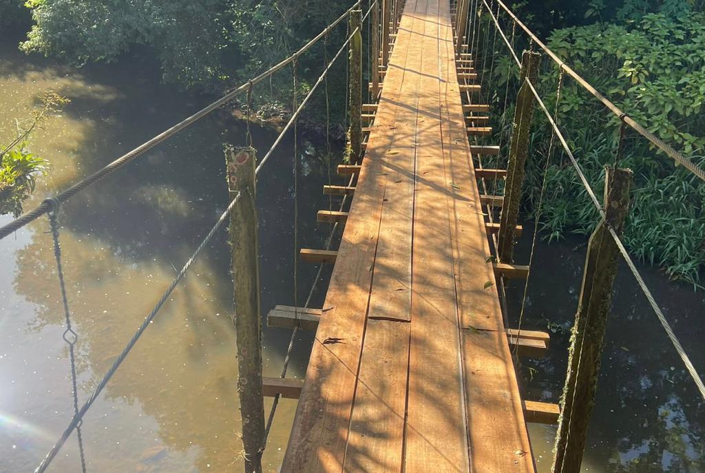 Secretaria de Obras e Serviços realiza consertos em ponte pênsil no interior de Taquara