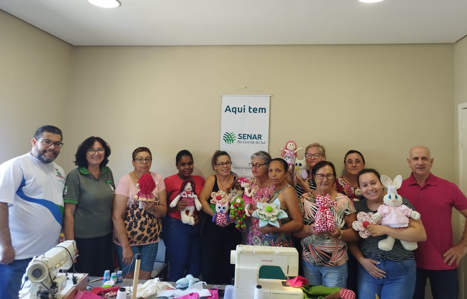Cras e Senar de Taquara promovem curso para a criação de bonecas de pano