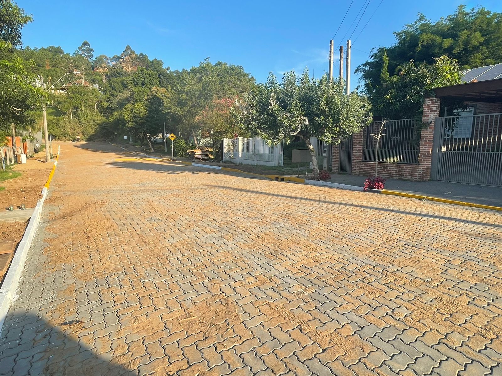 Secretaria de Obras de Taquara finaliza trabalho de pavimentação em via do bairro Fogão Gaúcho