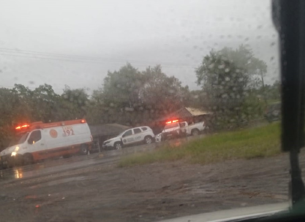 Criminoso atingido por adolescente em tentativa de assalto a tenda em Taquara morre horas depois no hospital