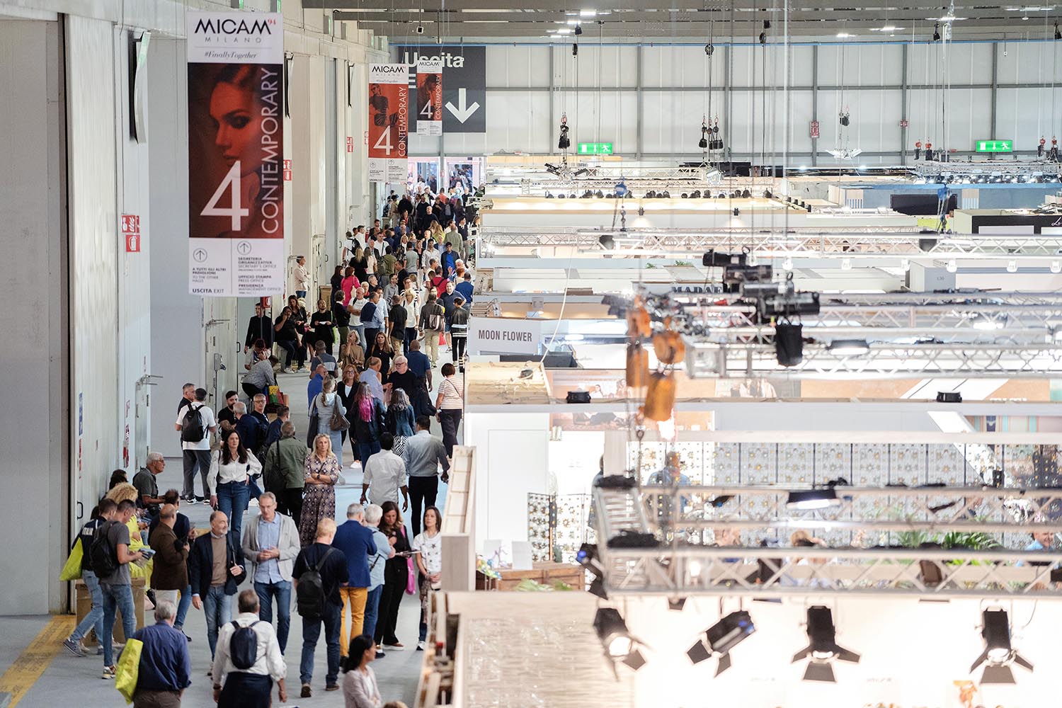 Empresas do Vale do Paranhana participam de feira calçadista em Milão na Itália