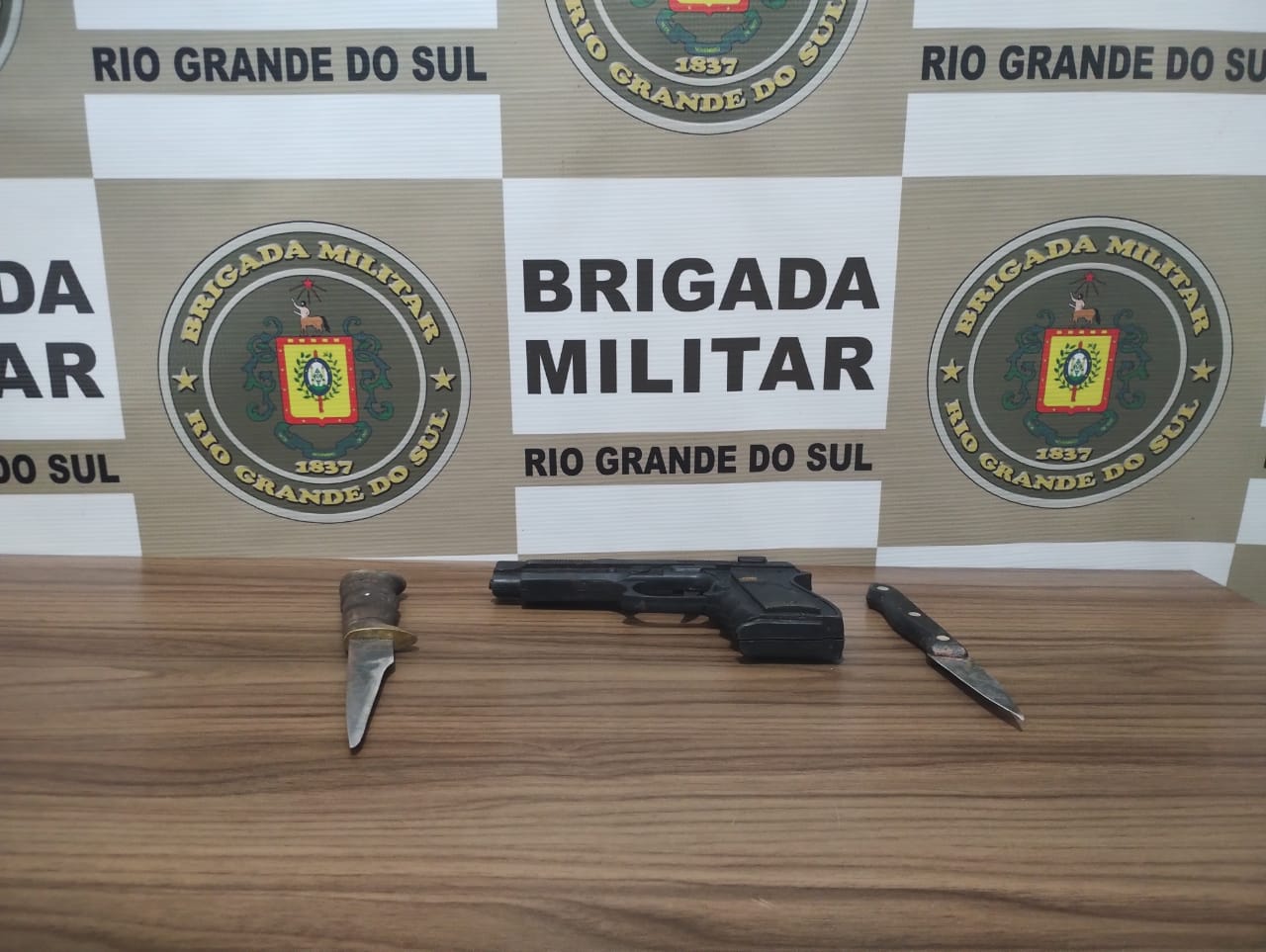 Carroceiro é preso pela Brigada Militar de Parobé logo após roubar celular de uma criança